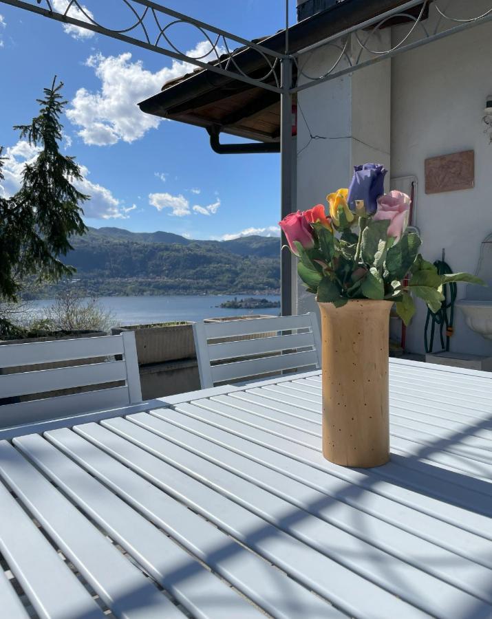 Terrazza Sul Lago Ameno Exteriér fotografie
