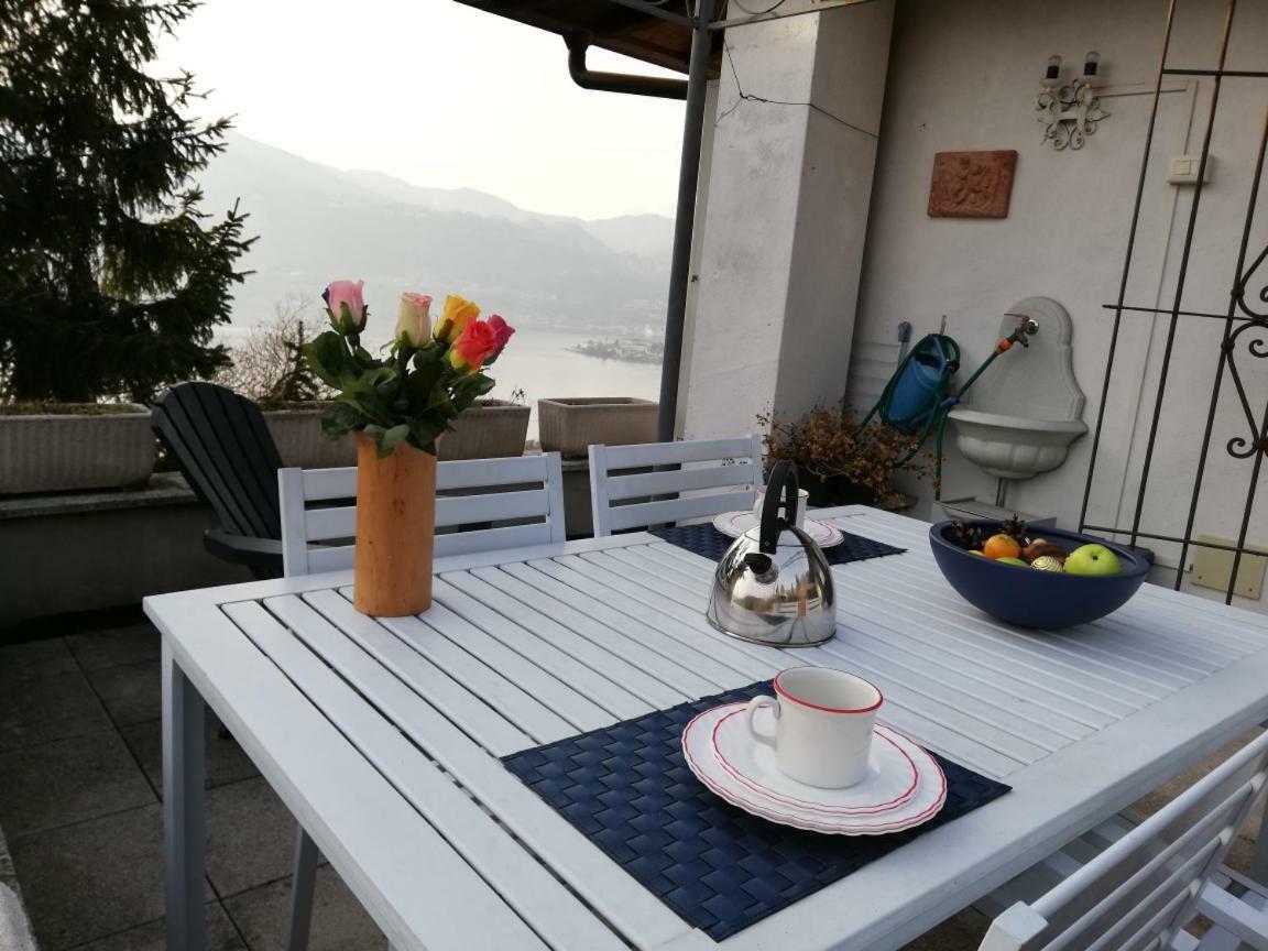 Terrazza Sul Lago Ameno Exteriér fotografie